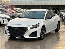 نيسان ألتيما